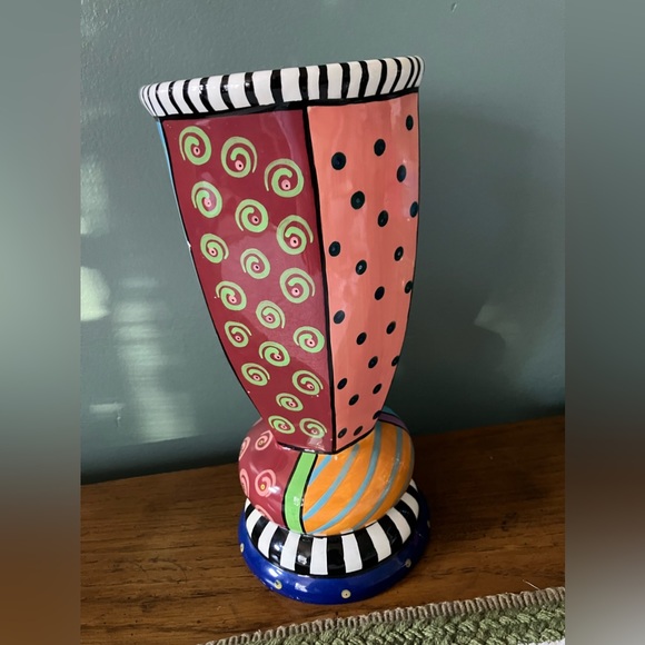 Prospero Vase (HAND PAINTED) - Picture 4 of 11